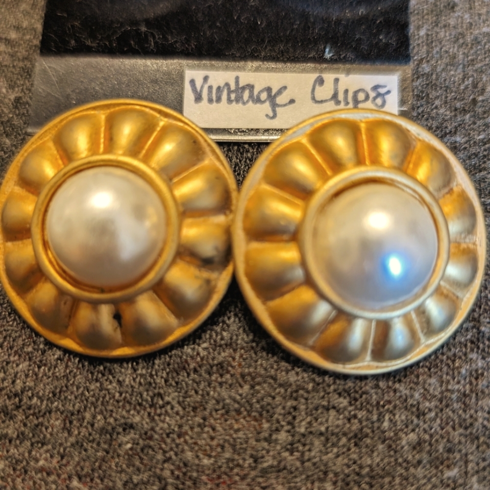 Vintage Earrings Clip On